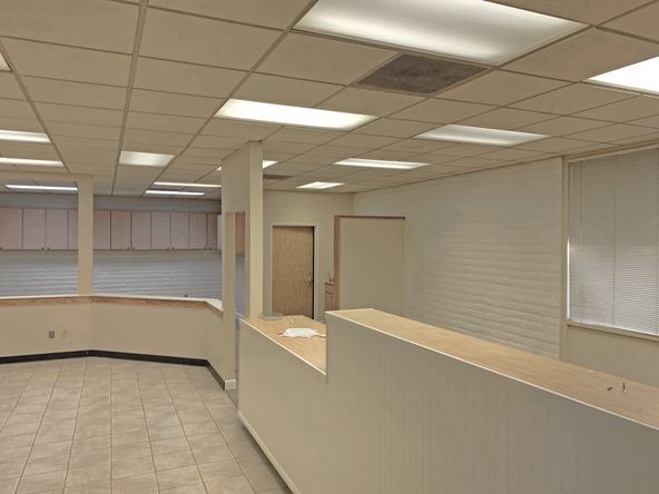 Professional Office Spaces Available in Visalia, CA: 636 W Oak Ave, Visalia, CA 93291